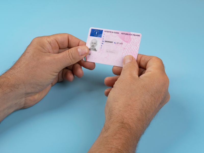 sai riconoscere il numero sulla patente? E sai a che serve?